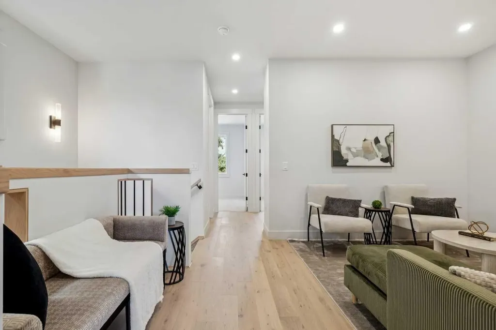 2620 30 Street SW Calgary AB T3E 2M2