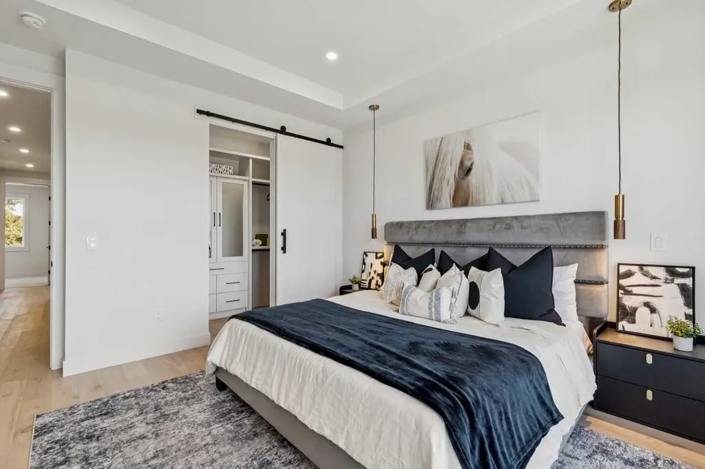 2620 30 Street SW Calgary AB T3E 2M2