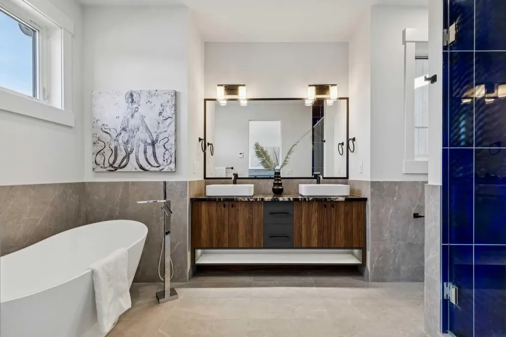 2620 30 Street SW Calgary AB T3E 2M2