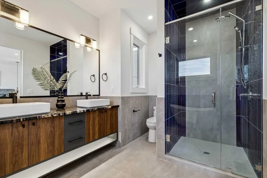 2620 30 Street SW Calgary AB T3E 2M2