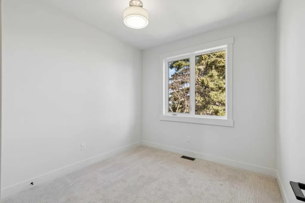 2620 30 Street SW Calgary AB T3E 2M2