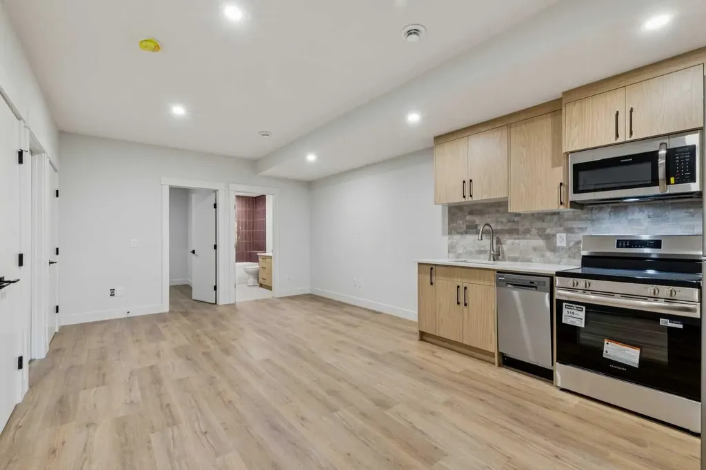 2620 30 Street SW Calgary AB T3E 2M2