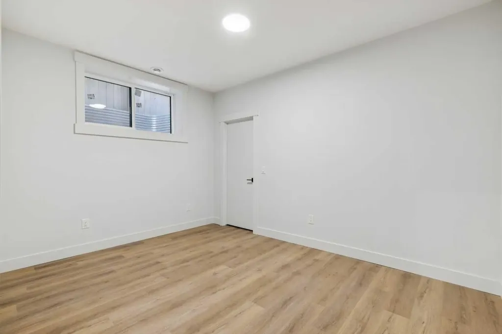 2620 30 Street SW Calgary AB T3E 2M2