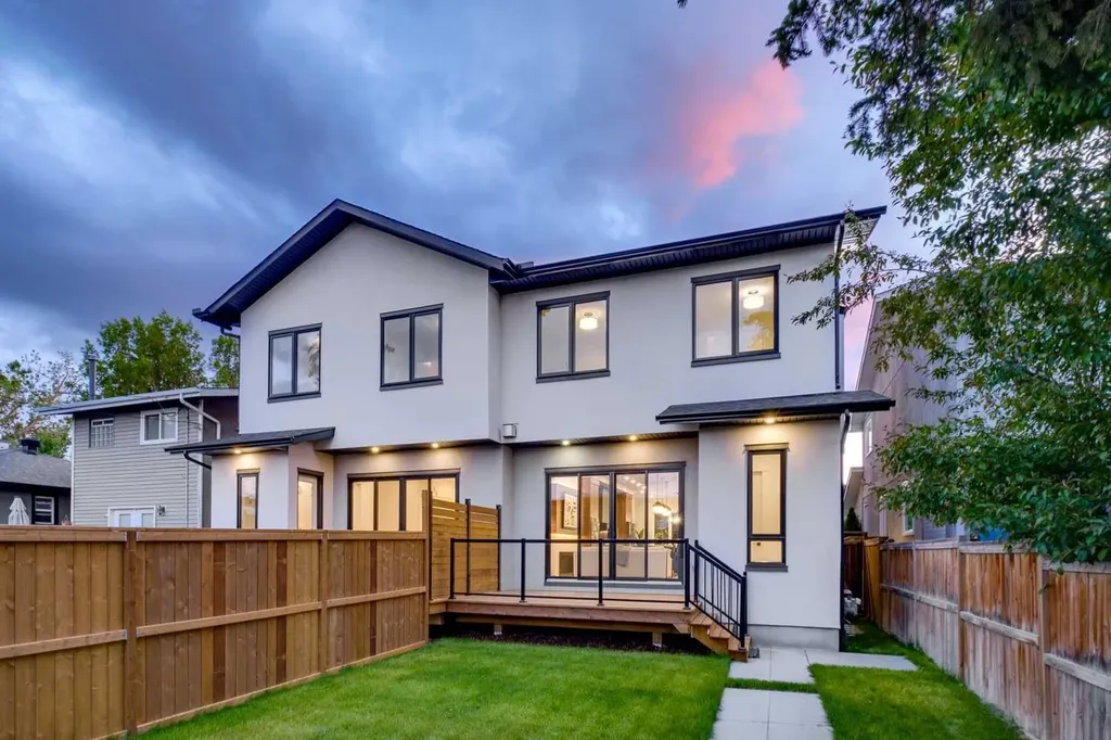 2620 30 Street SW Calgary AB T3E 2M2