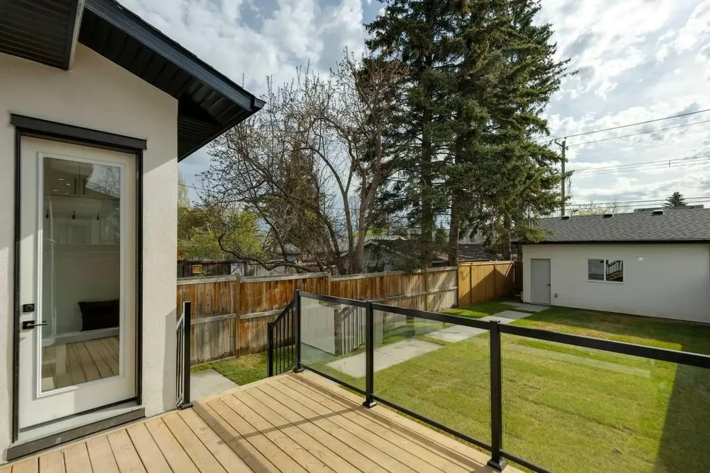 2620 30 Street SW Calgary AB T3E 2M2