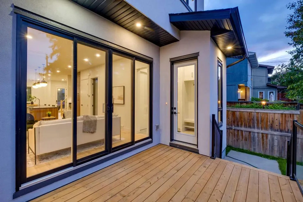 2620 30 Street SW Calgary AB T3E 2M2