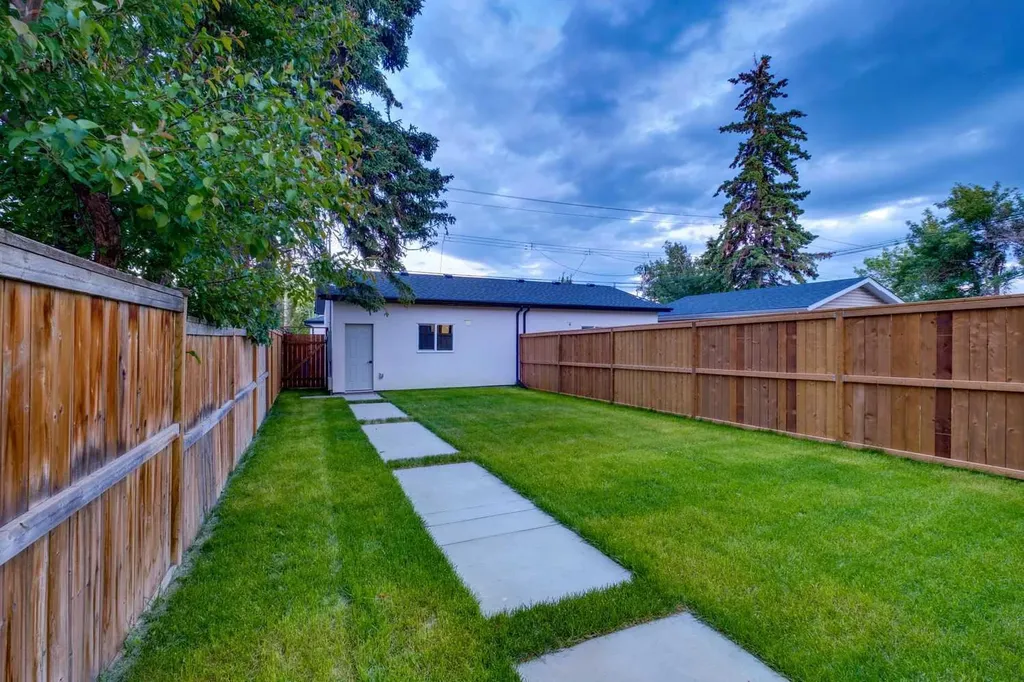 2620 30 Street SW Calgary AB T3E 2M2