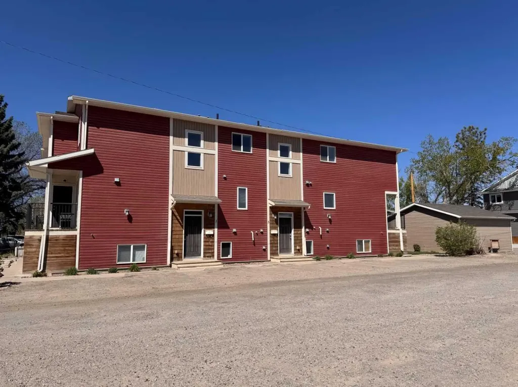 2931 28 Avenue S Lethbridge AB T1K 6Y4