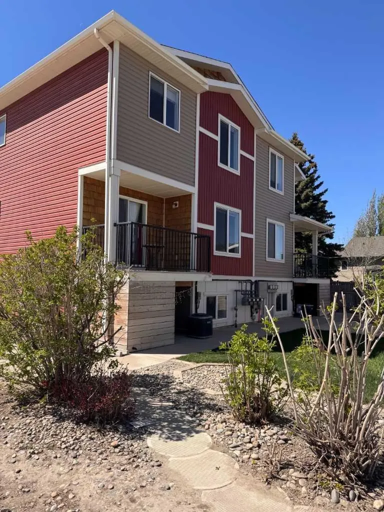 2931 28 Avenue S Lethbridge AB T1K 6Y4