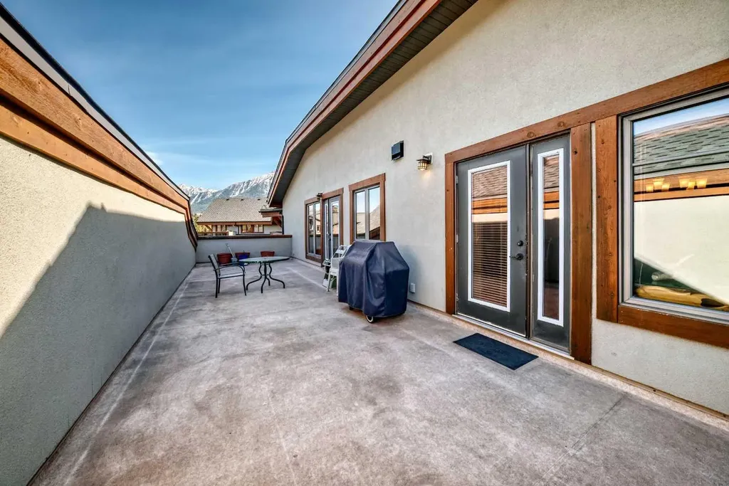 505 Spring Creek Drive Canmore AB T1W 0C5