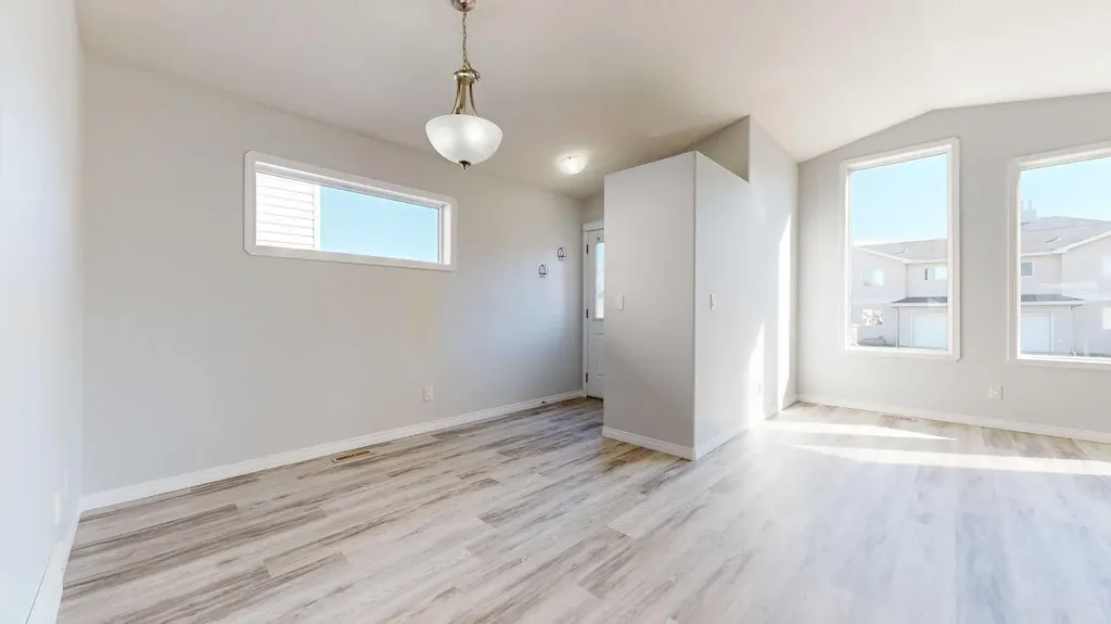 10317 Landing Drive Grande Prairie AB T8X 0B5
