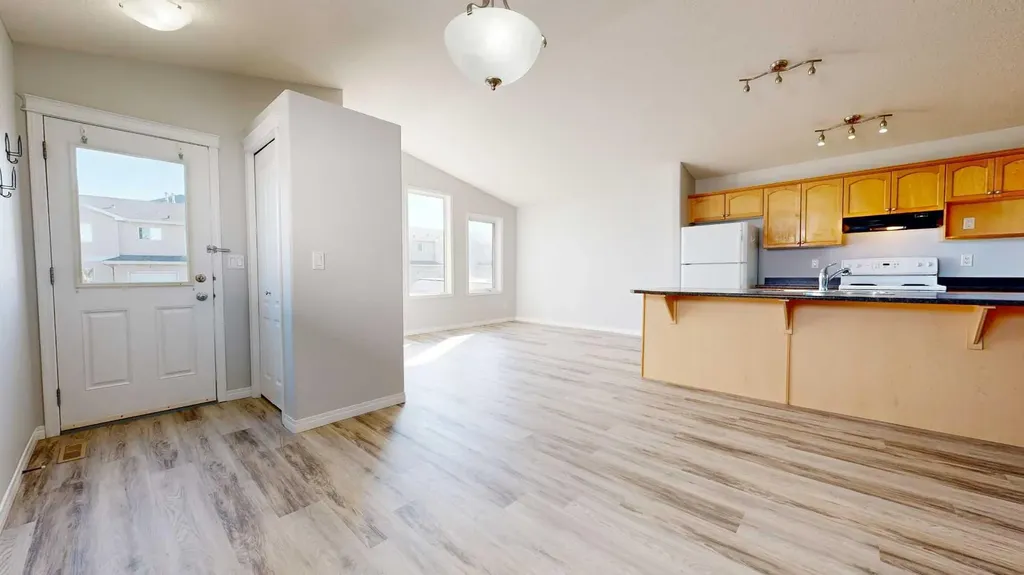 10317 Landing Drive Grande Prairie AB T8X 0B5