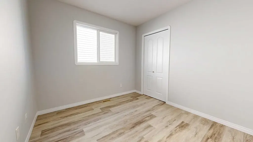 10317 Landing Drive Grande Prairie AB T8X 0B5