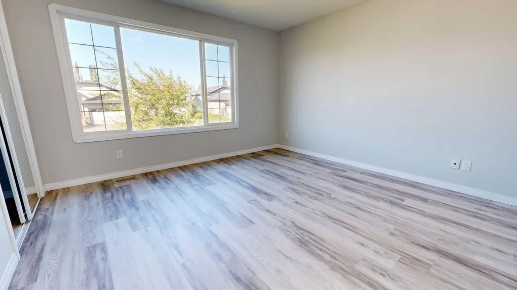 10317 Landing Drive Grande Prairie AB T8X 0B5