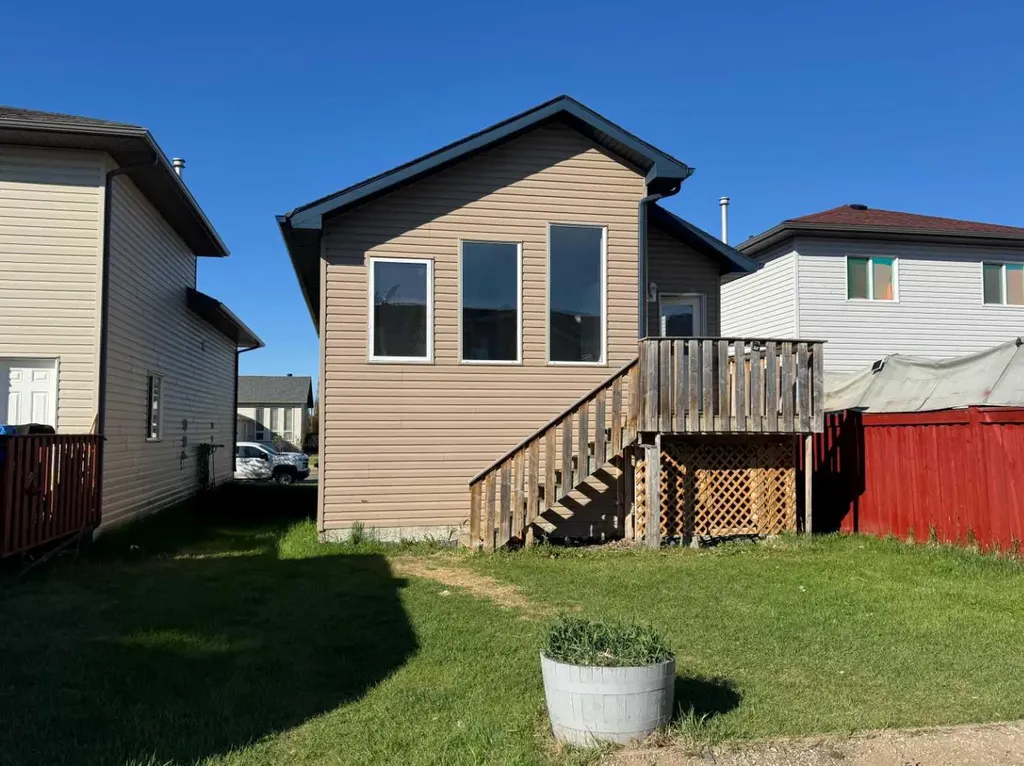 10317 Landing Drive Grande Prairie AB T8X 0B5