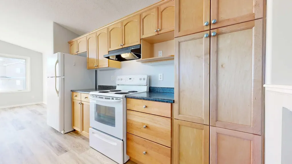 10317 Landing Drive Grande Prairie AB T8X 0B5