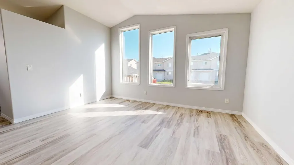 10317 Landing Drive Grande Prairie AB T8X 0B5