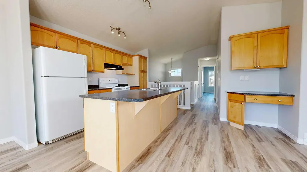 10317 Landing Drive Grande Prairie AB T8X 0B5