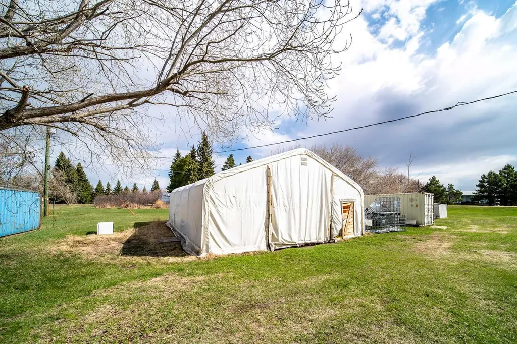 4608 51 Avenue Czar AB T0B 0Z0