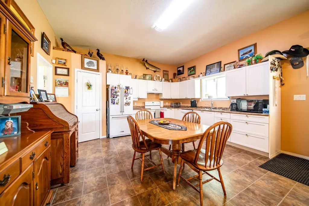 4608 51 Avenue Czar AB T0B 0Z0