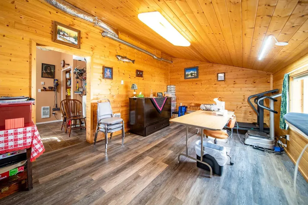 4608 51 Avenue Czar AB T0B 0Z0