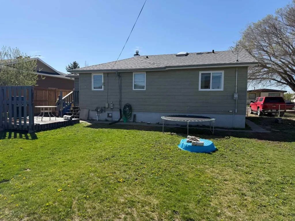 5025 41 Avenue Taber AB T1G 1A7