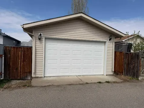 296 Cougar Way N Lethbridge AB T1H6R5