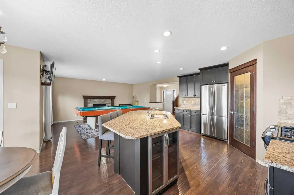 38 Westmount Way Okotoks AB T1S 0E1