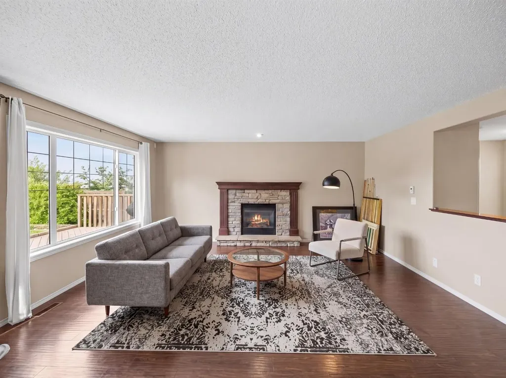 38 Westmount Way Okotoks AB T1S 0E1