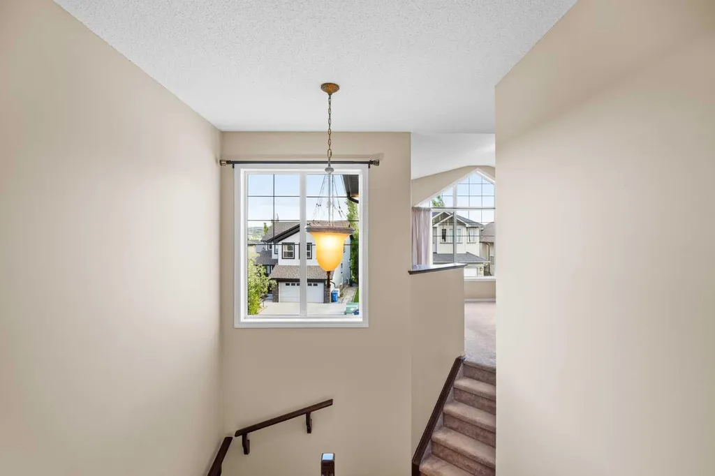 38 Westmount Way Okotoks AB T1S 0E1