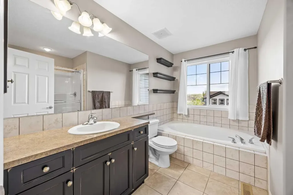38 Westmount Way Okotoks AB T1S 0E1