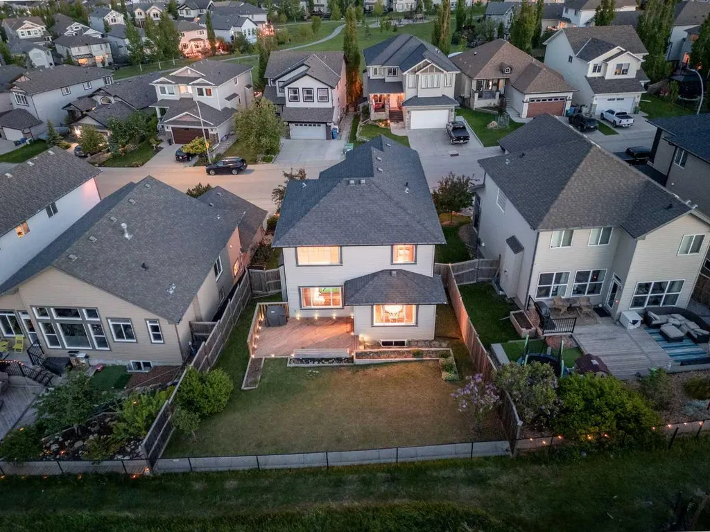38 Westmount Way Okotoks AB T1S 0E1