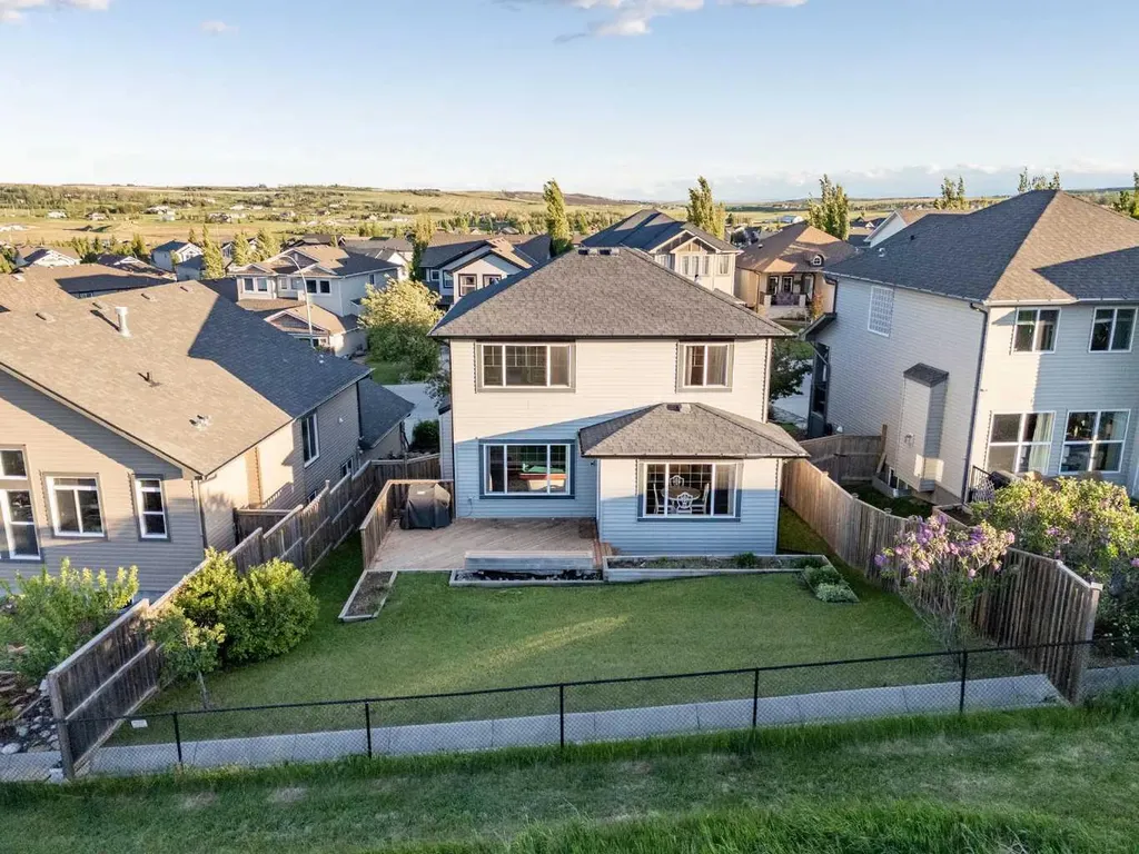 38 Westmount Way Okotoks AB T1S 0E1