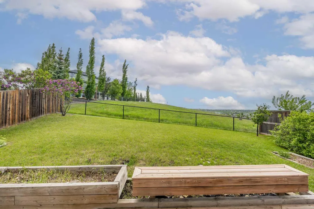 38 Westmount Way Okotoks AB T1S 0E1