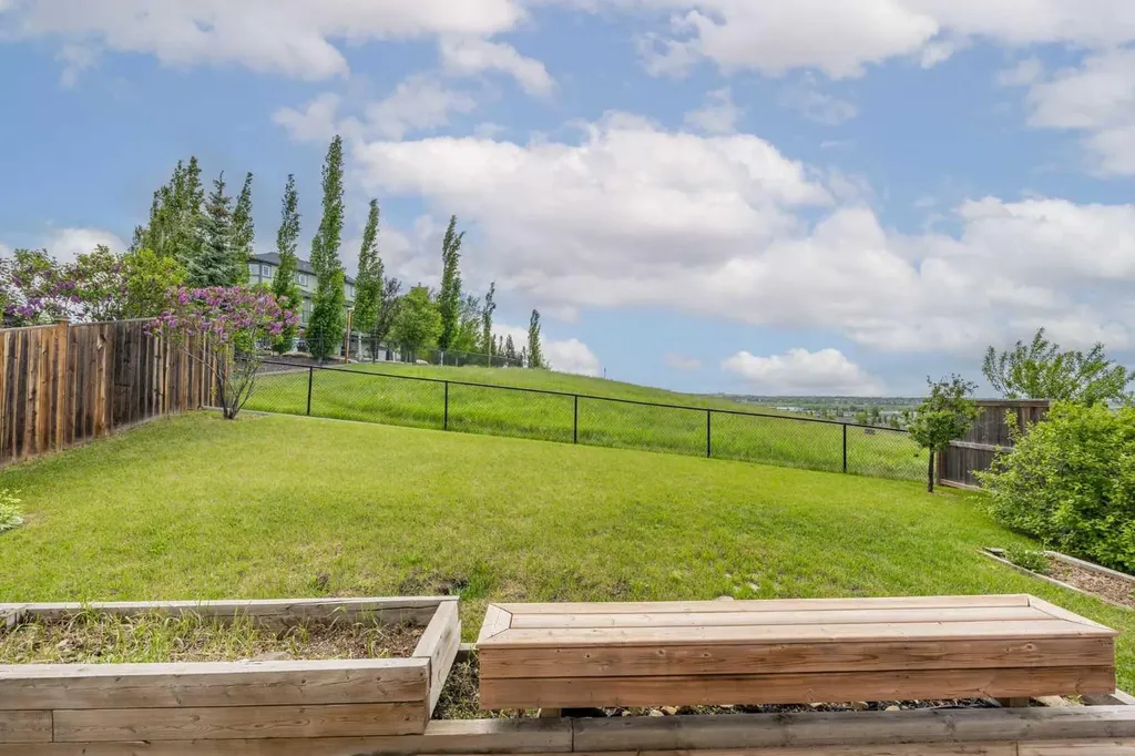 38 Westmount Way Okotoks AB T1S 0E1