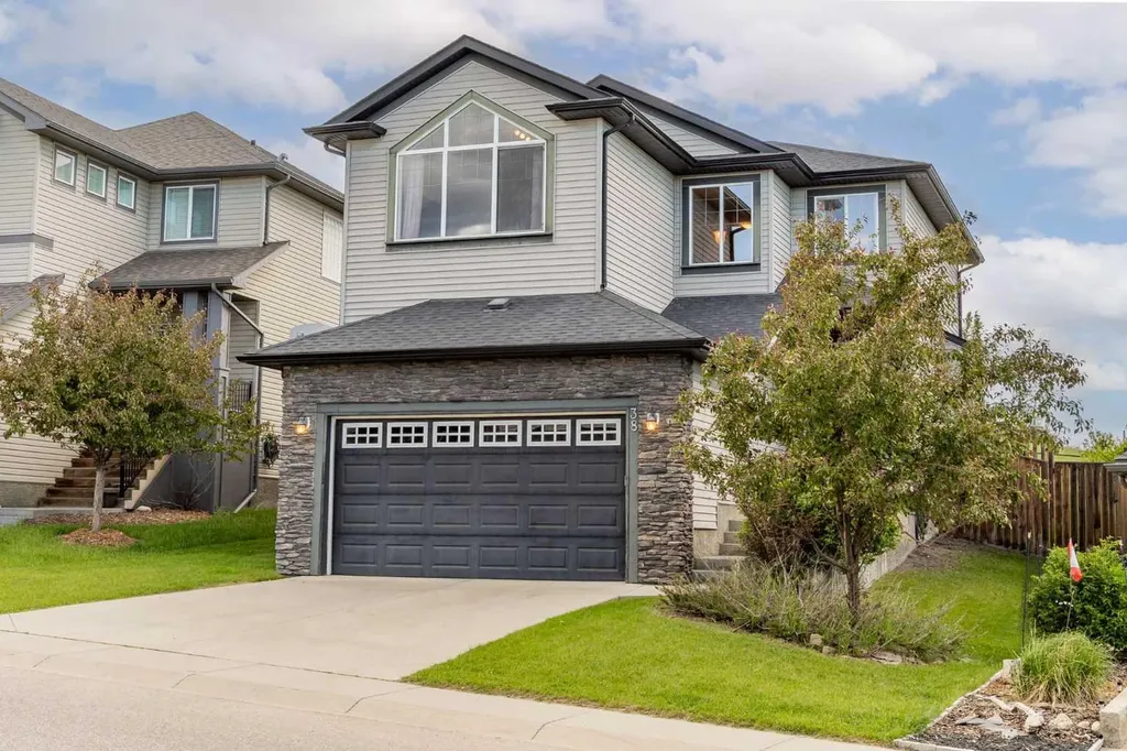 38 Westmount Way Okotoks AB T1S 0E1