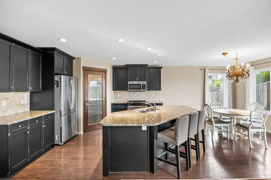 38 Westmount Way Okotoks AB T1S 0E1