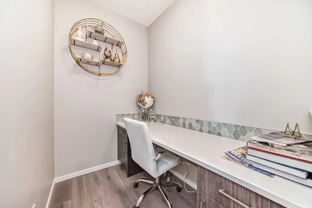 17 Walgrove Manor SE Calgary AB T2X4C8