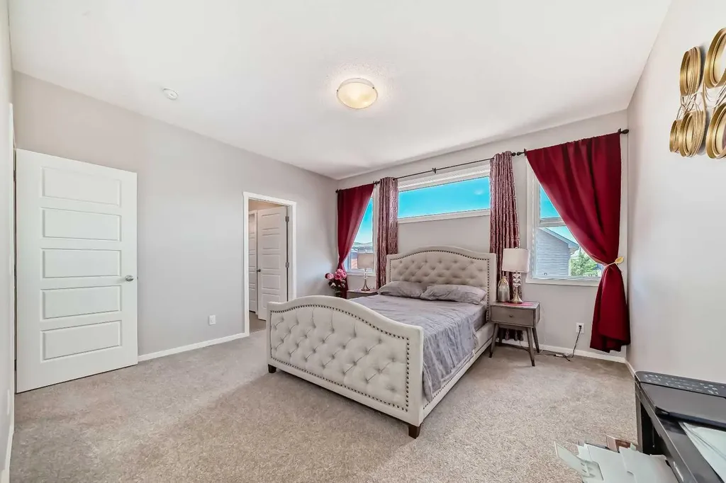 17 Walgrove Manor SE Calgary AB T2X4C8