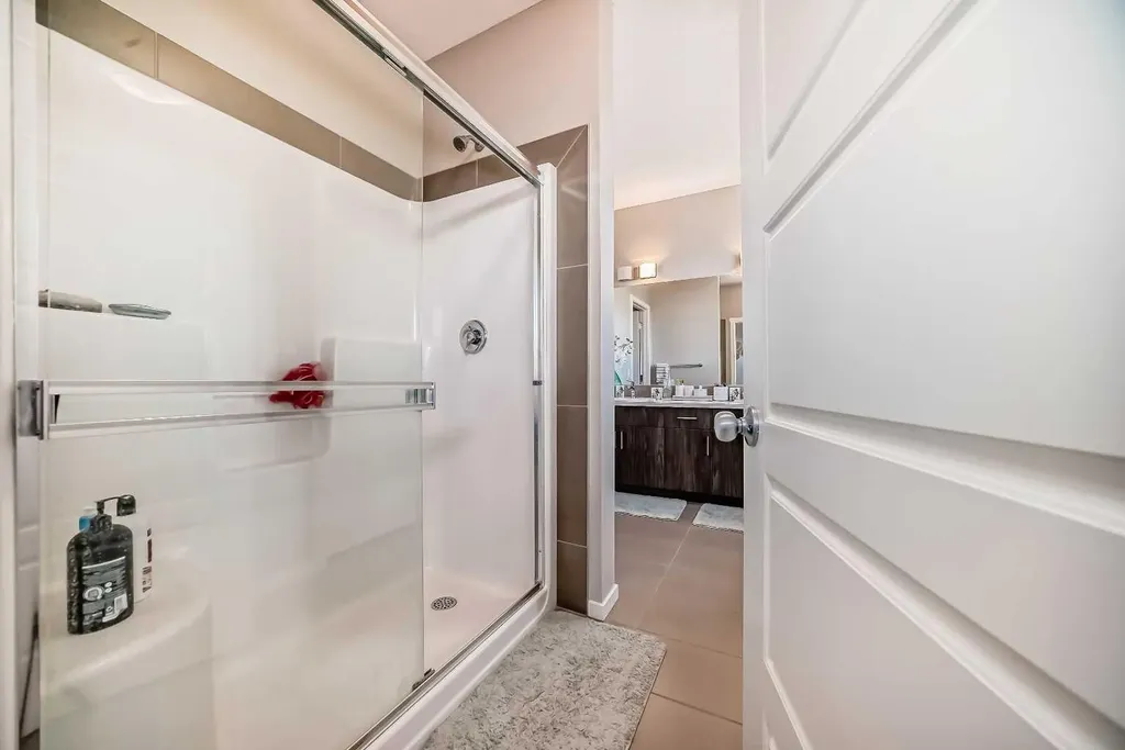 17 Walgrove Manor SE Calgary AB T2X4C8