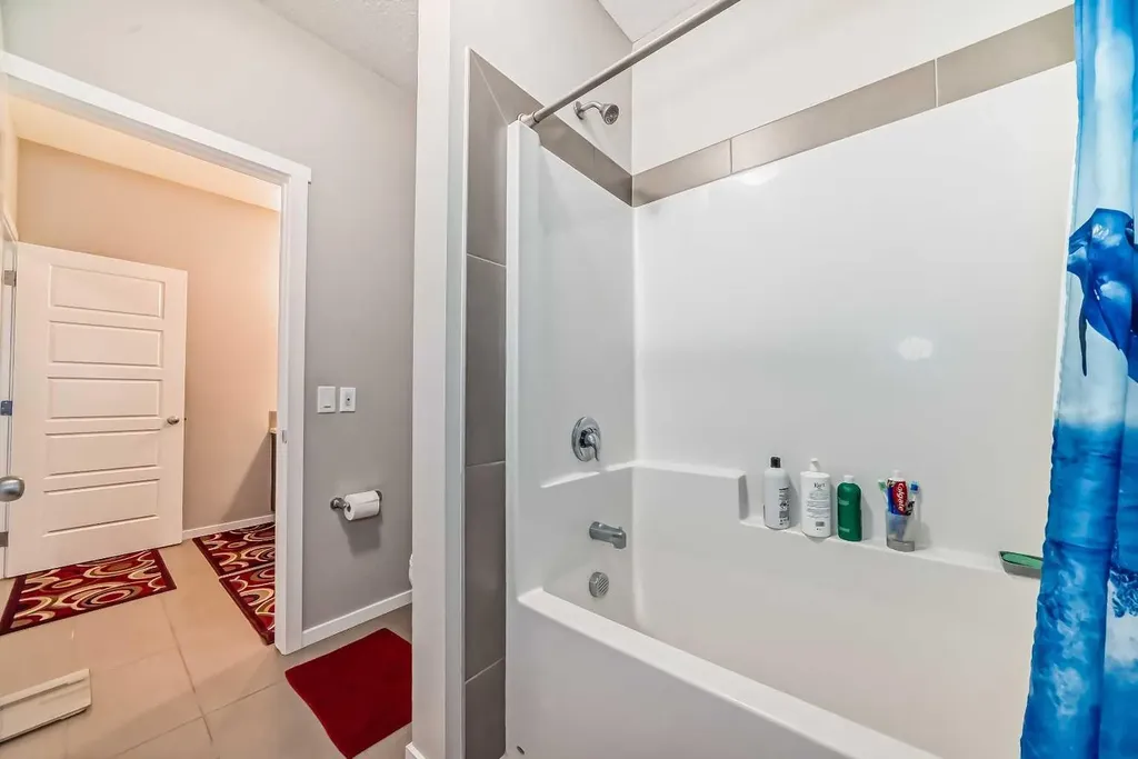 17 Walgrove Manor SE Calgary AB T2X4C8