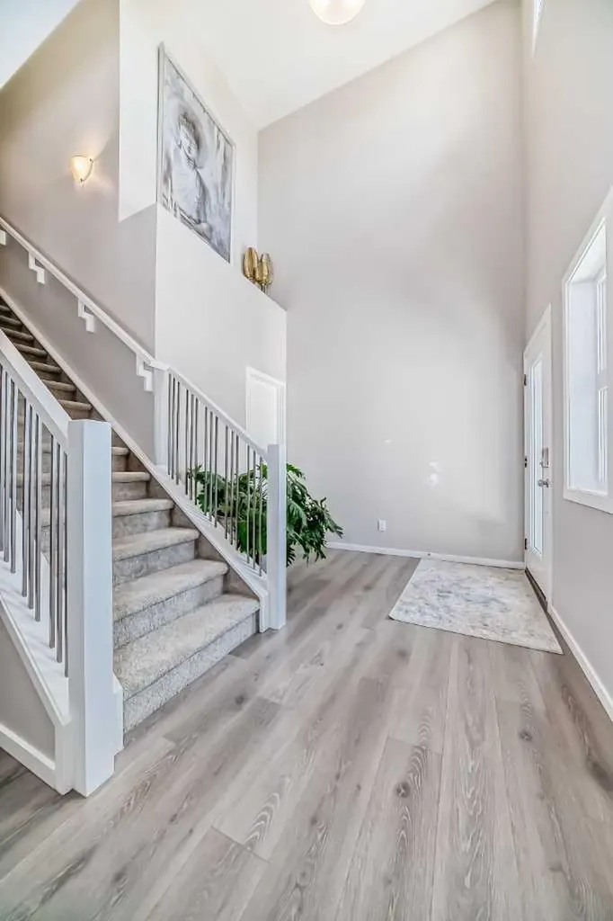 17 Walgrove Manor SE Calgary AB T2X4C8