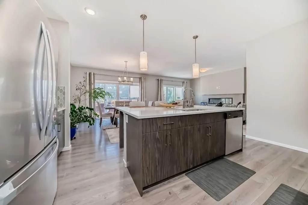 17 Walgrove Manor SE Calgary AB T2X4C8
