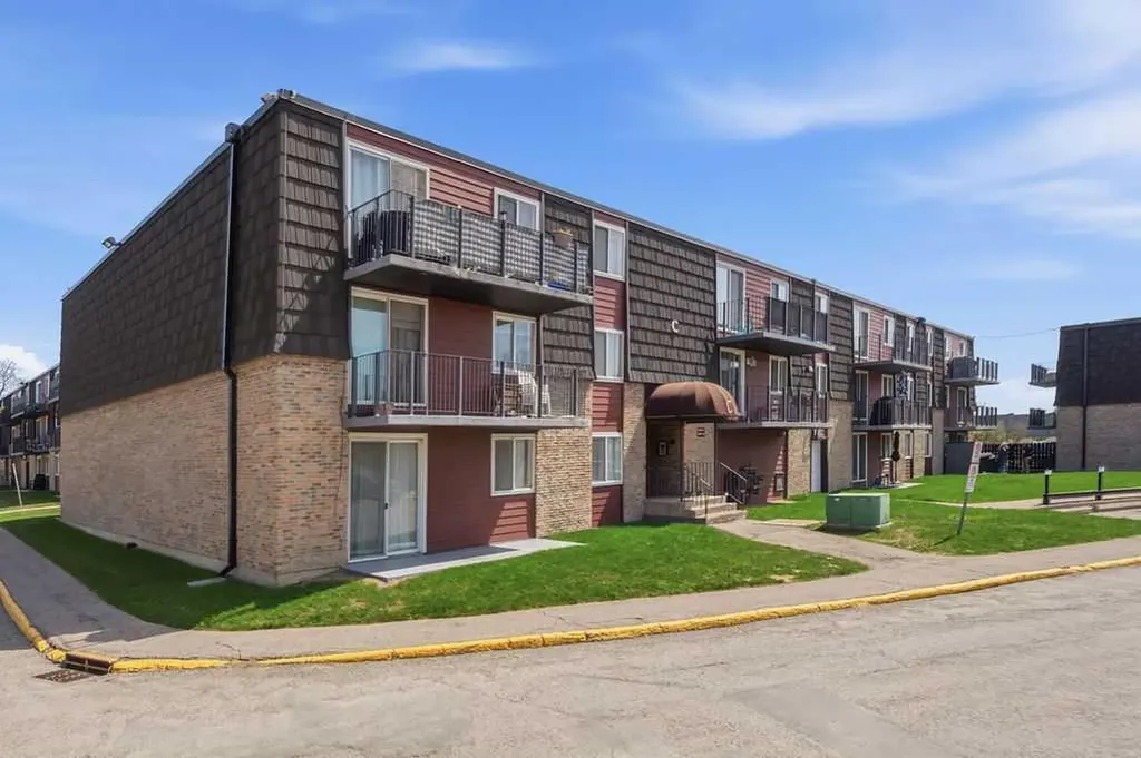 80 Galbraith Drive SW Calgary AB T3E 4Z6
