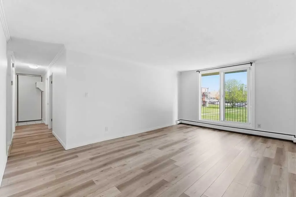 80 Galbraith Drive SW Calgary AB T3E 4Z6