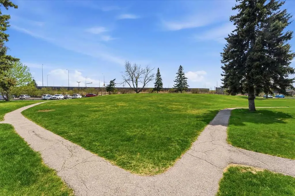 80 Galbraith Drive SW Calgary AB T3E 4Z6