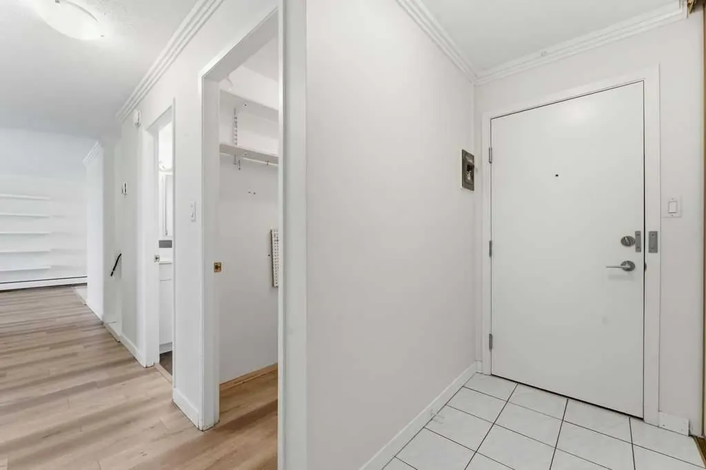 80 Galbraith Drive SW Calgary AB T3E 4Z6