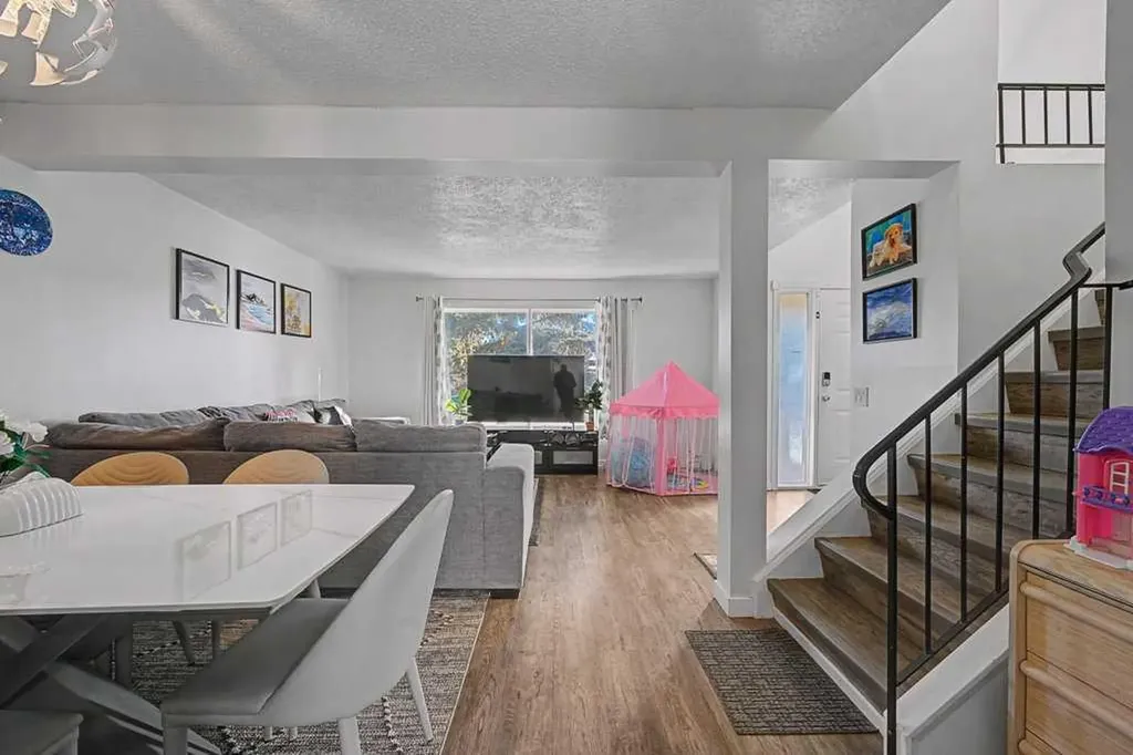 332 Abinger Crescent NE Calgary AB T2A6L3