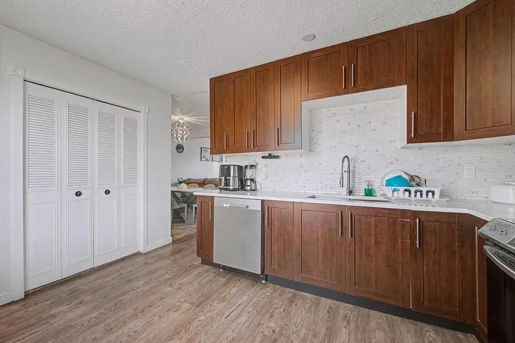 332 Abinger Crescent NE Calgary AB T2A6L3