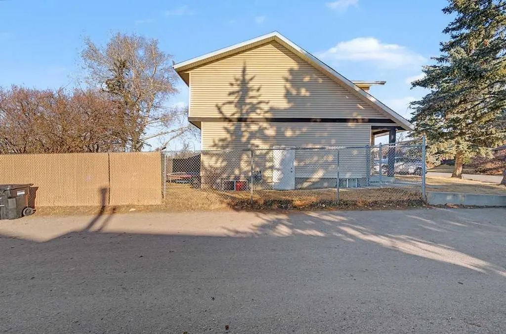 332 Abinger Crescent NE Calgary AB T2A6L3
